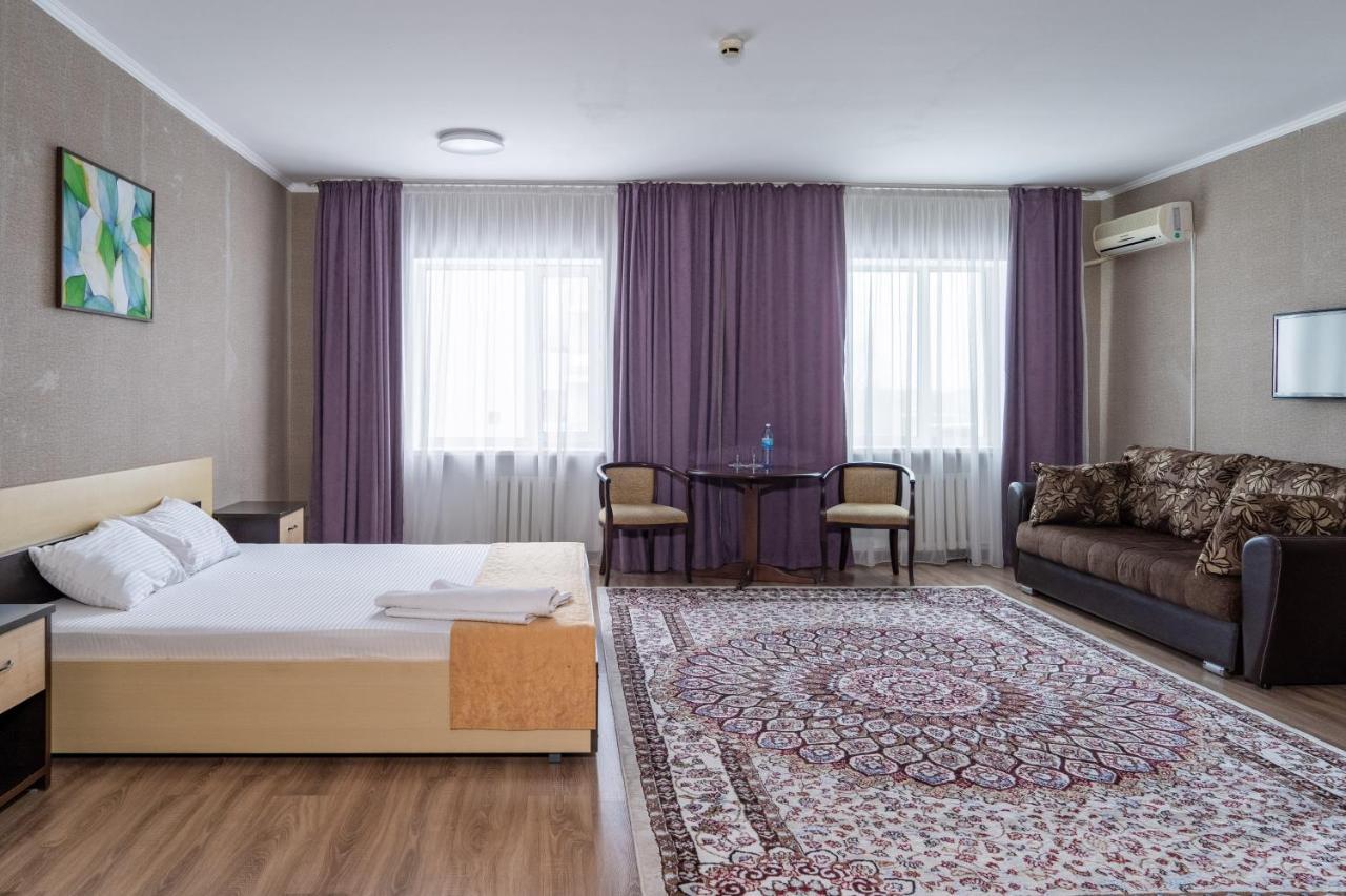 Azamat Hotel Astana Bagian luar foto