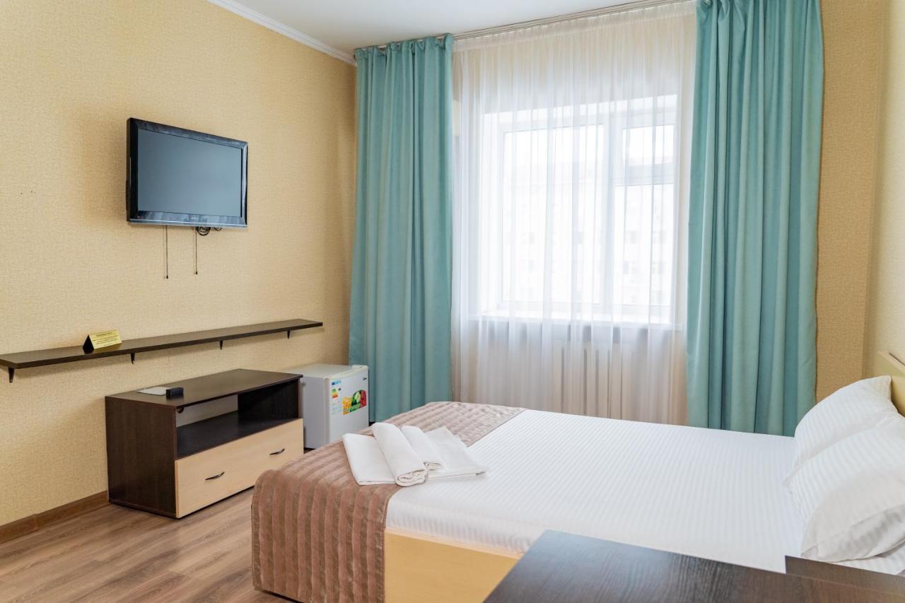 Azamat Hotel Astana Bagian luar foto